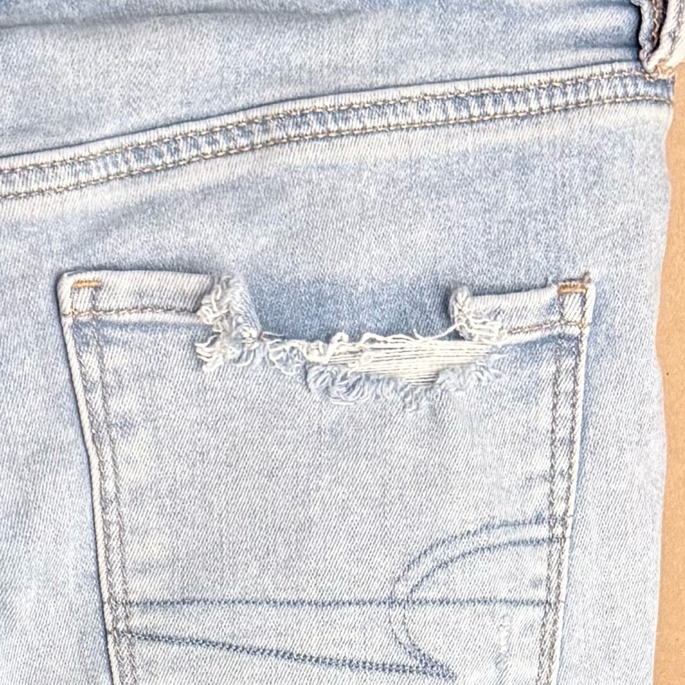 American Eagle By Payless Light Blue Ripped Skinny Jeans - Picture 2 of 4
